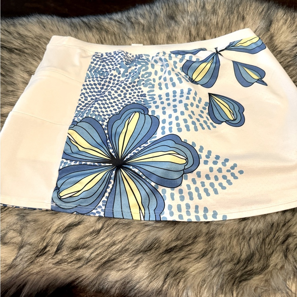 Athleta gym skirt with cute floral design shorts underneath